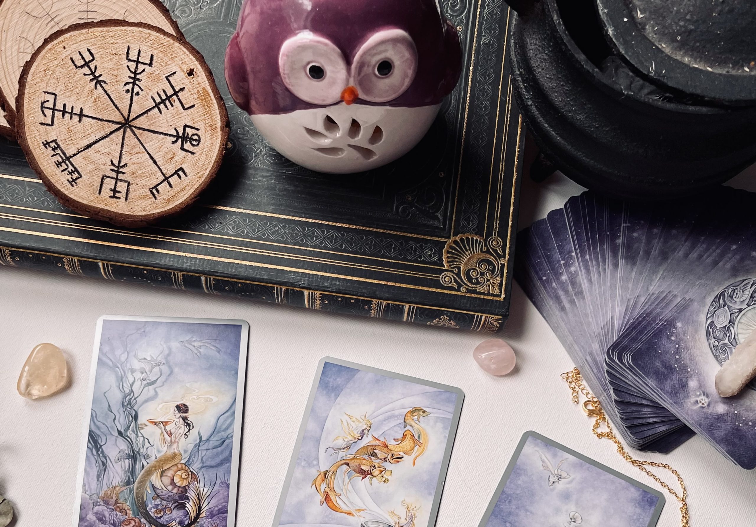 voyance gratuite avec tarot pendule runes